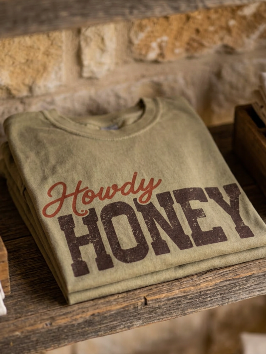 Howdy Honey Western - Short Sleeve Tee in Khaki
