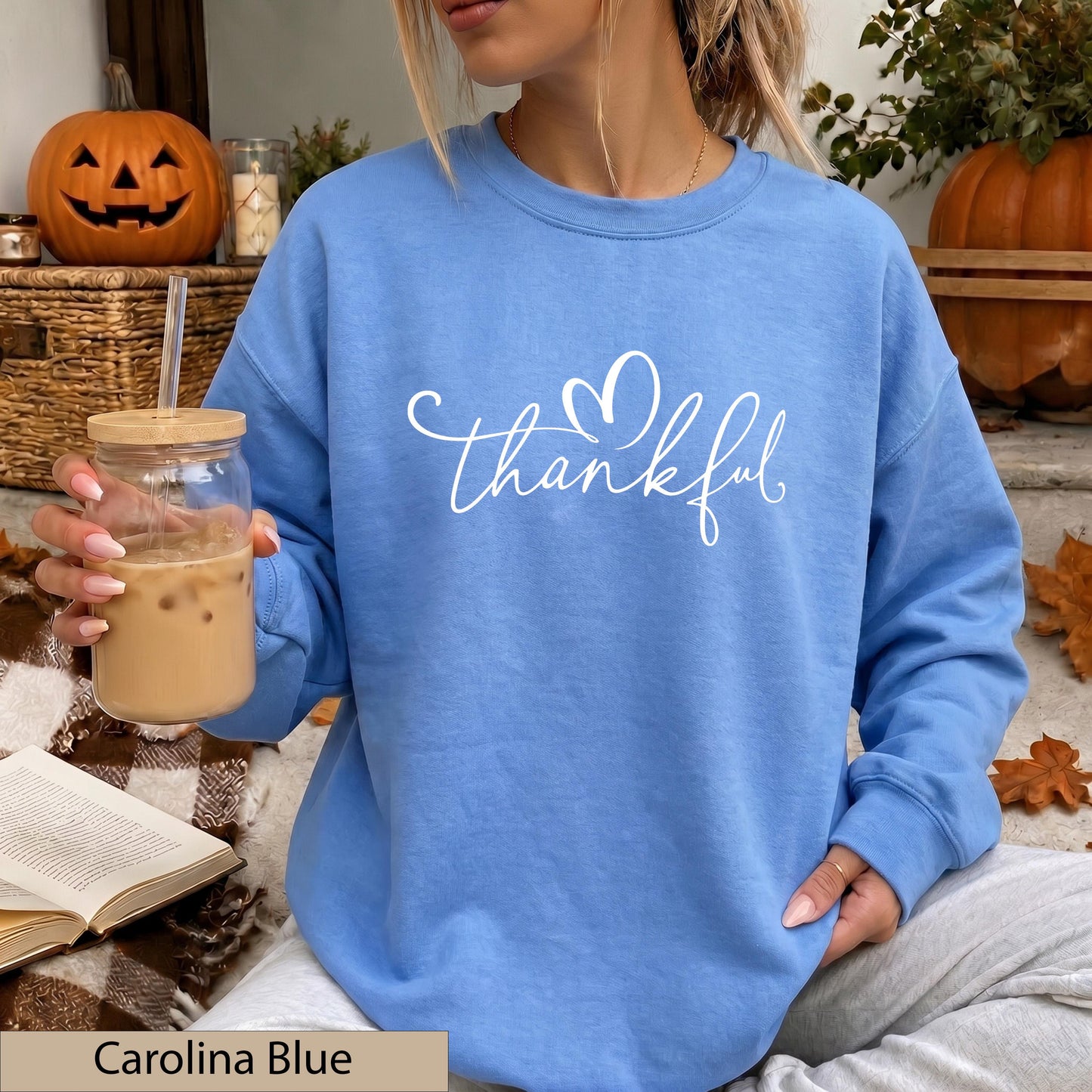 Thankful Fall Sweatshirt, White Script Heart Sweater,  Minimalist Thanksgiving Crewneck, Cozy Fall Jumper