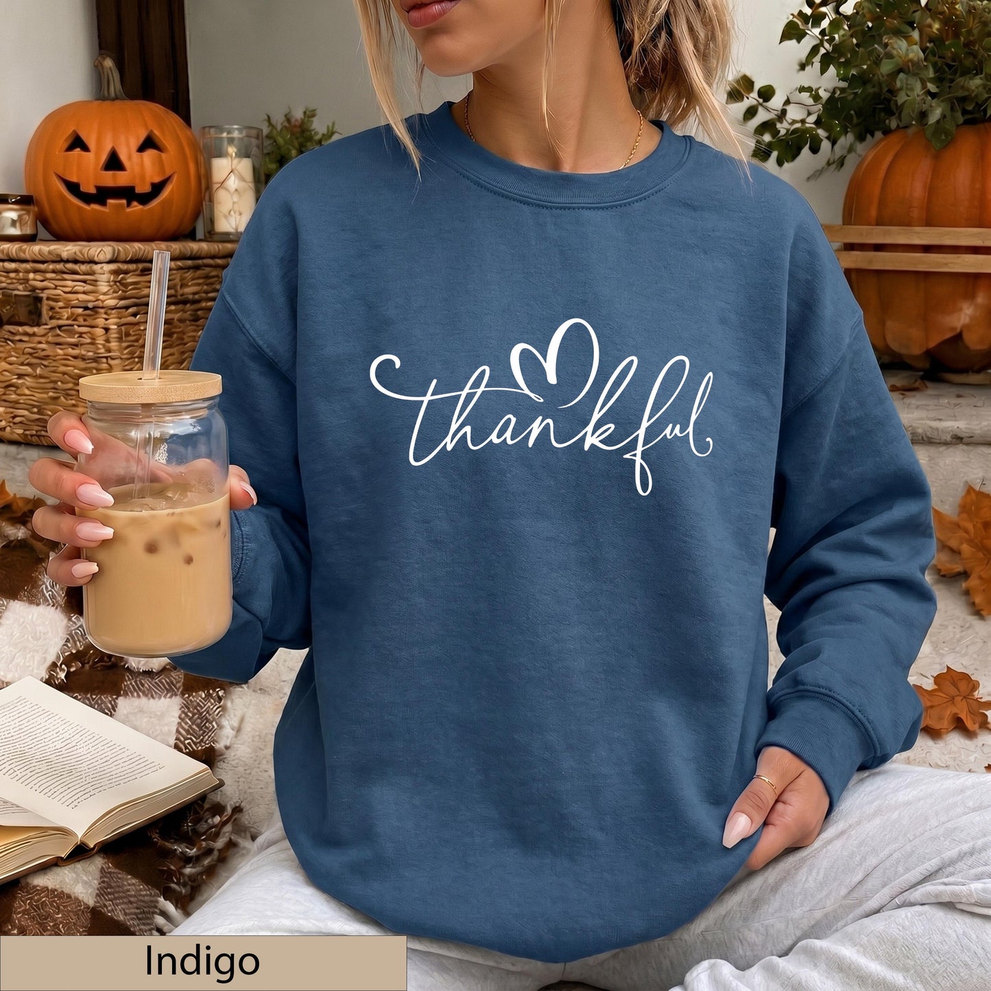 Thankful Fall Sweatshirt, White Script Heart Sweater,  Minimalist Thanksgiving Crewneck, Cozy Fall Jumper