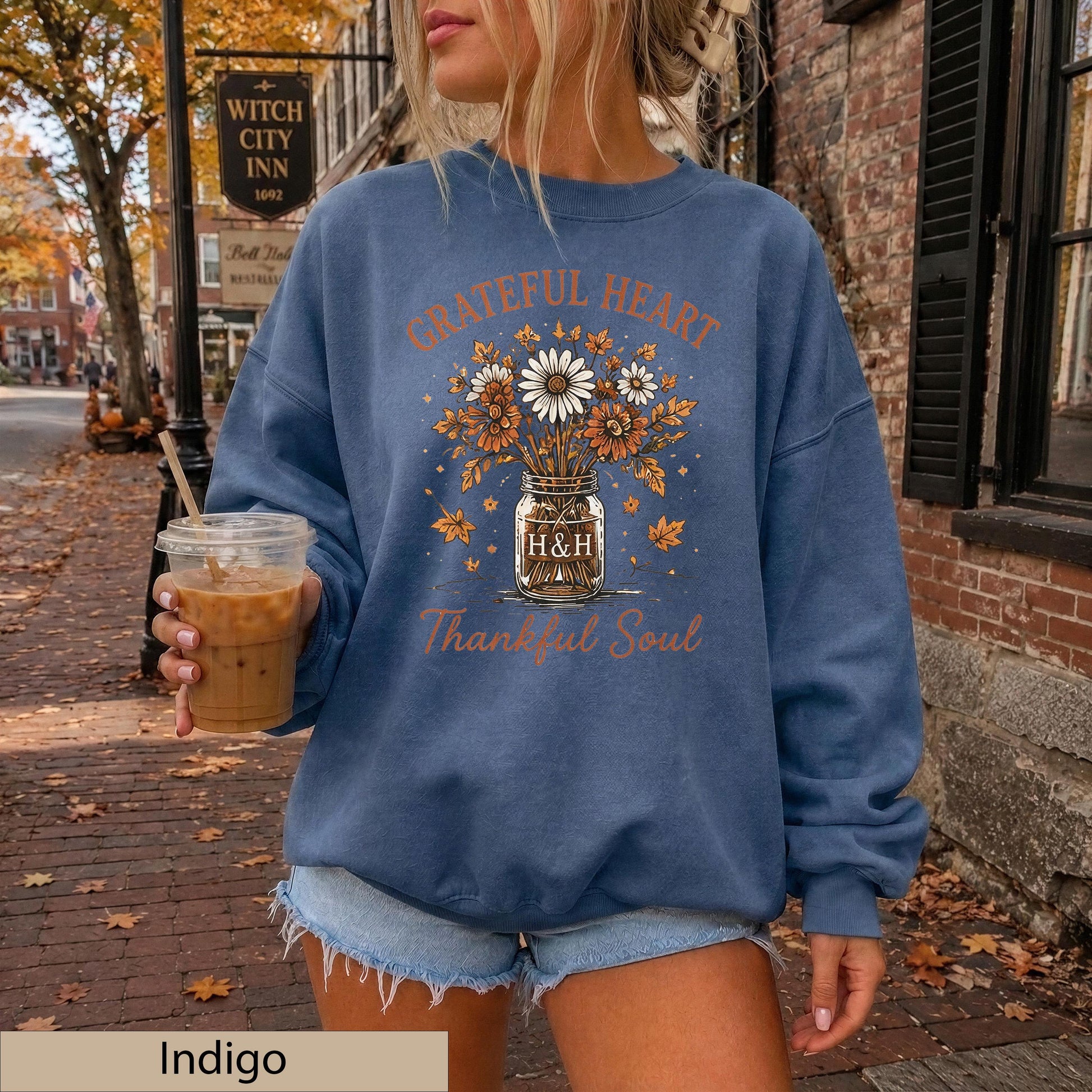 Grateful Heart Thankful Soul Sweatshirt, Floral Mason Jar Crewneck, Autumn Thanksgiving Jumper