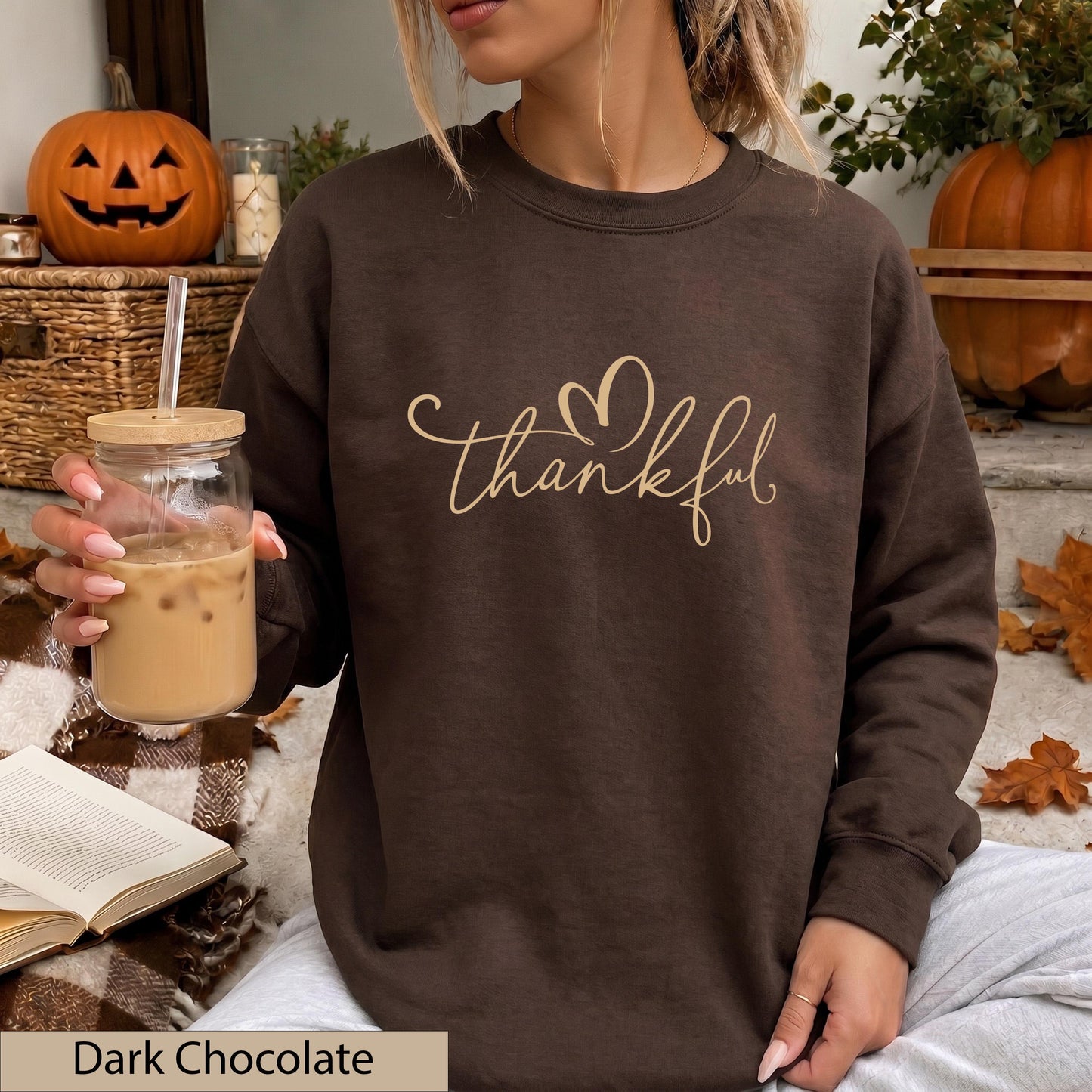 Thankful Heart Script Sweatshirt, Minimalist Fall Sweater, Cozy Autumn Jumper