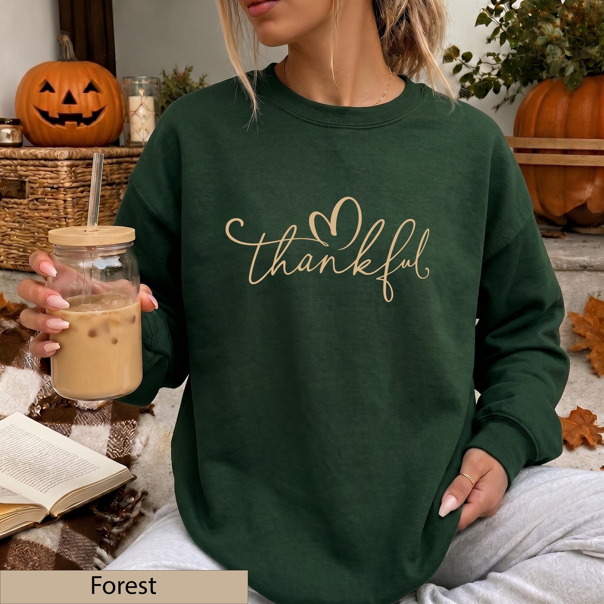 Thankful Heart Script Sweatshirt, Minimalist Fall Sweater, Cozy Autumn Jumper