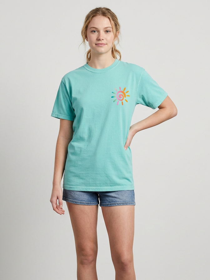Pocket Sunshine Summer - Short Sleeve Tee in Light Green
